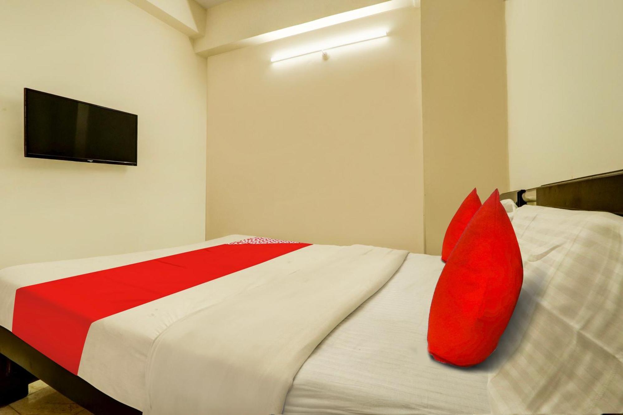 Hotel O Royal Haven Hyderabad Exterior foto