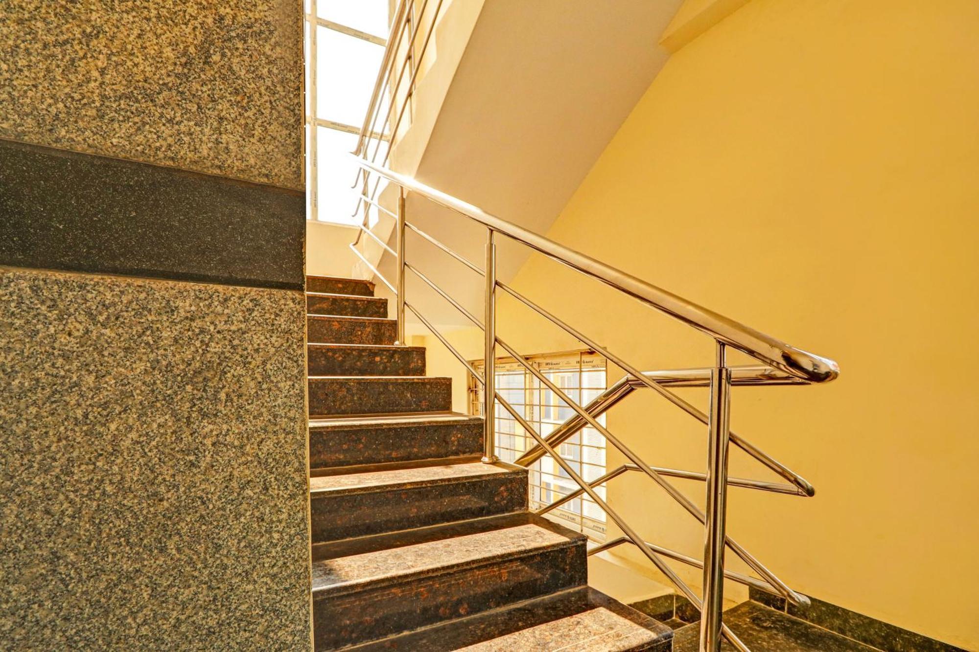 Hotel O Royal Haven Hyderabad Exterior foto